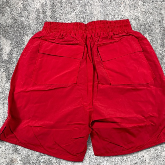 NWT Rhude Red on White Logo Large Shorts - Picture 2 of 2